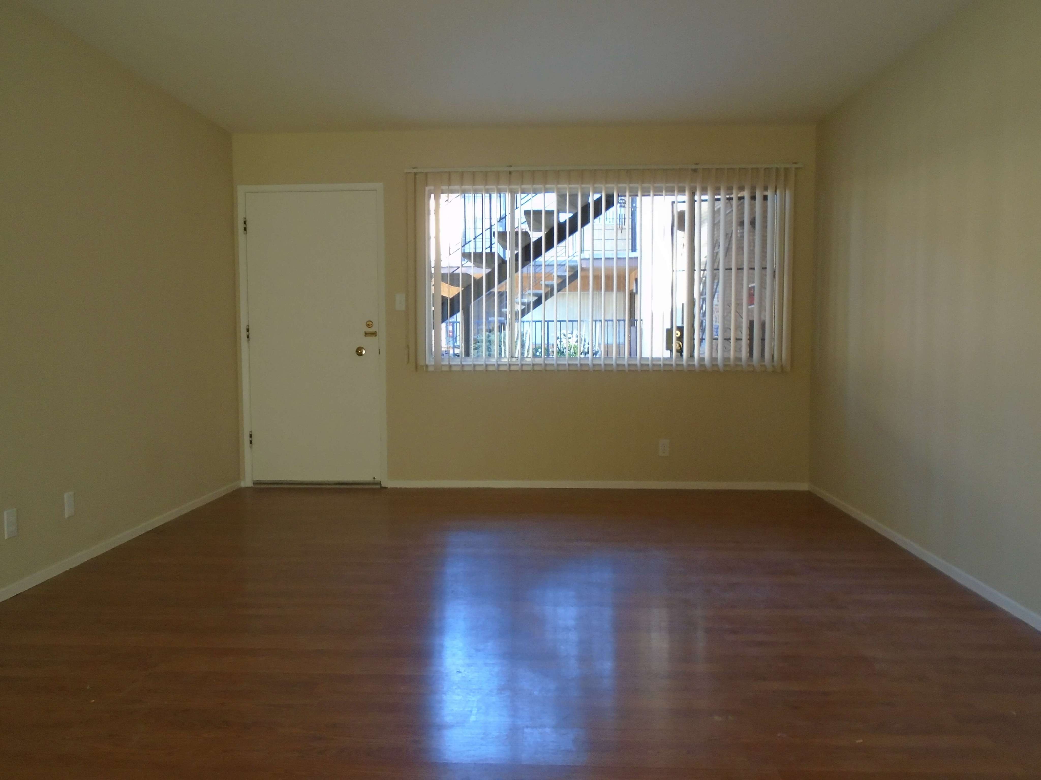 1x1 Living Room