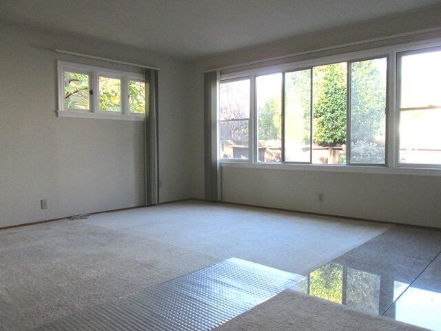 1x1 Living Room