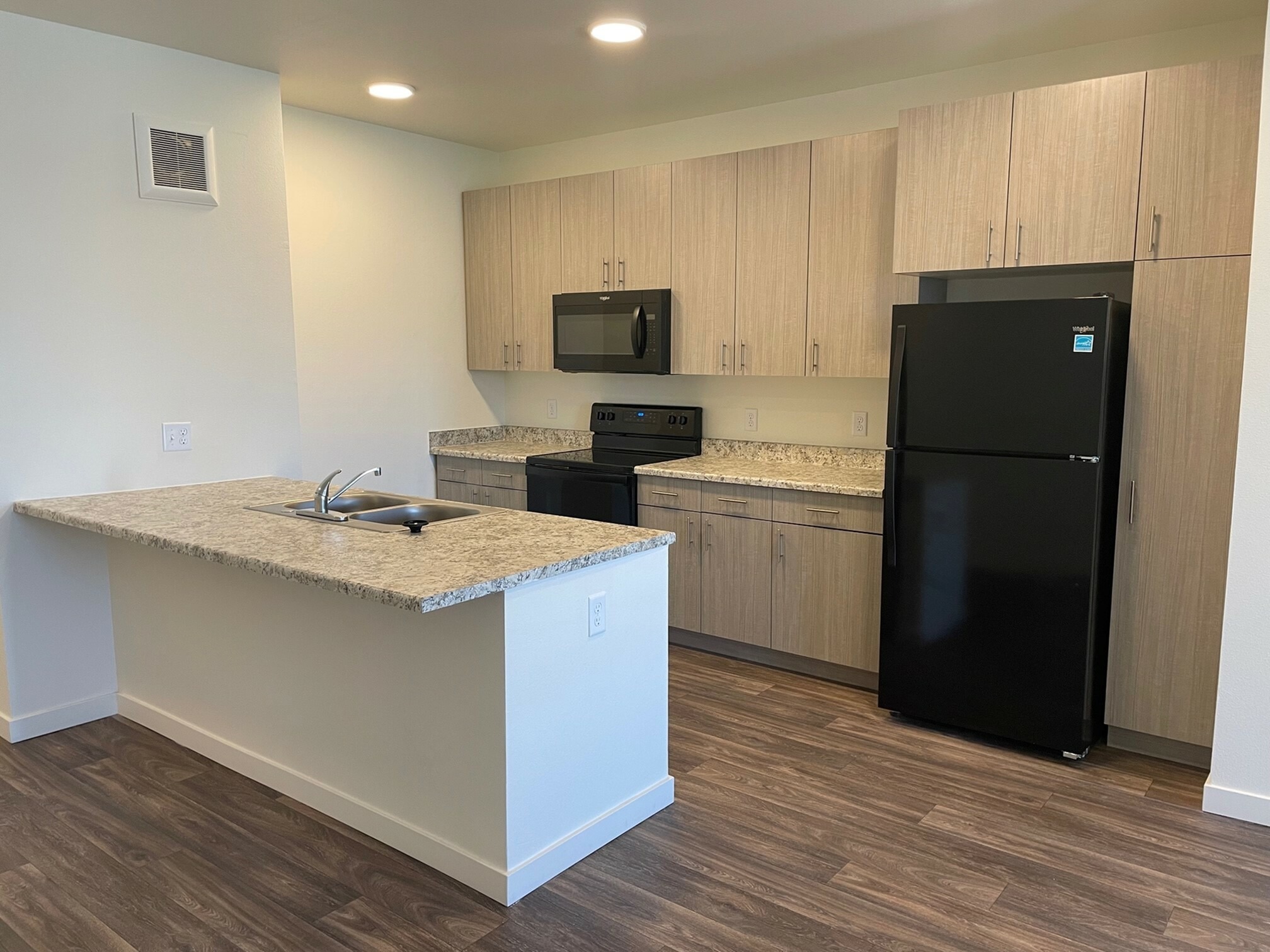 View Photos | Academy Heights Apartments