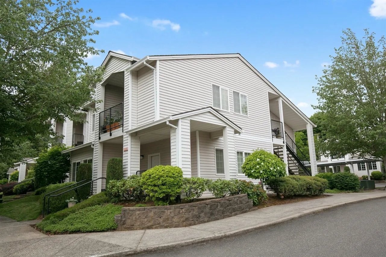 Cascadia Village Apartments