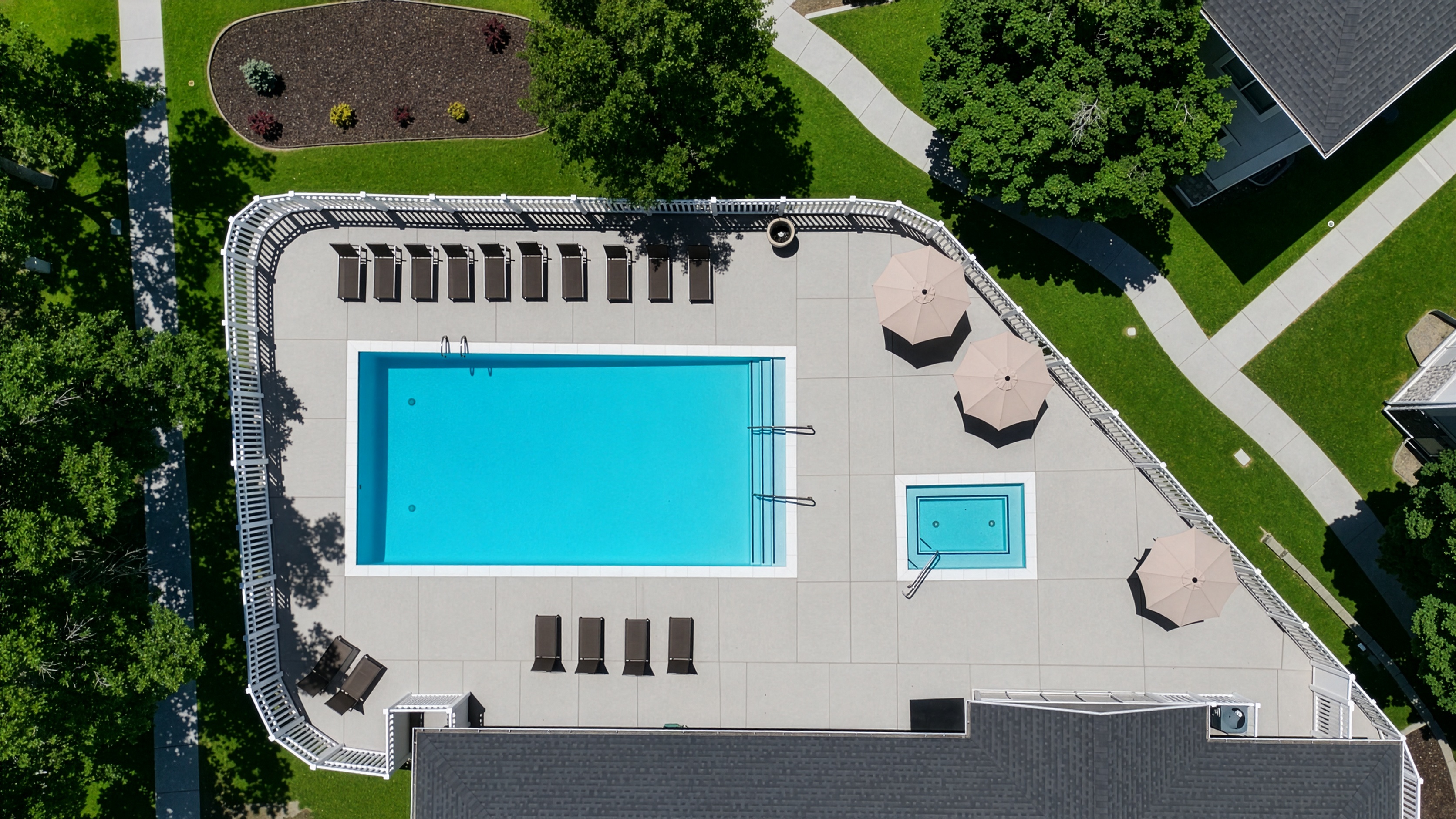 Outdoor Pool and Lounge Area