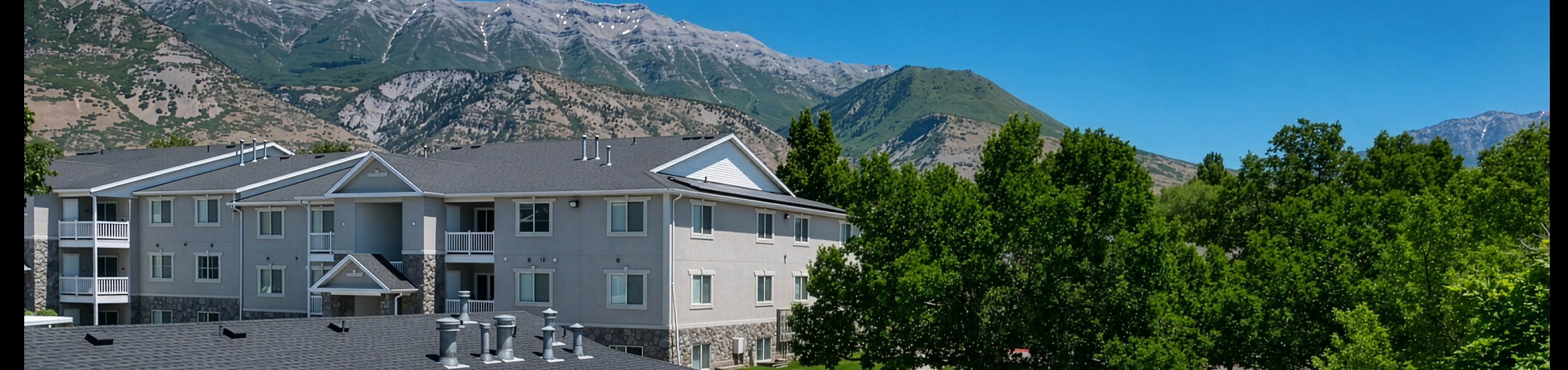 Apartment Pool Area with Mountain View
