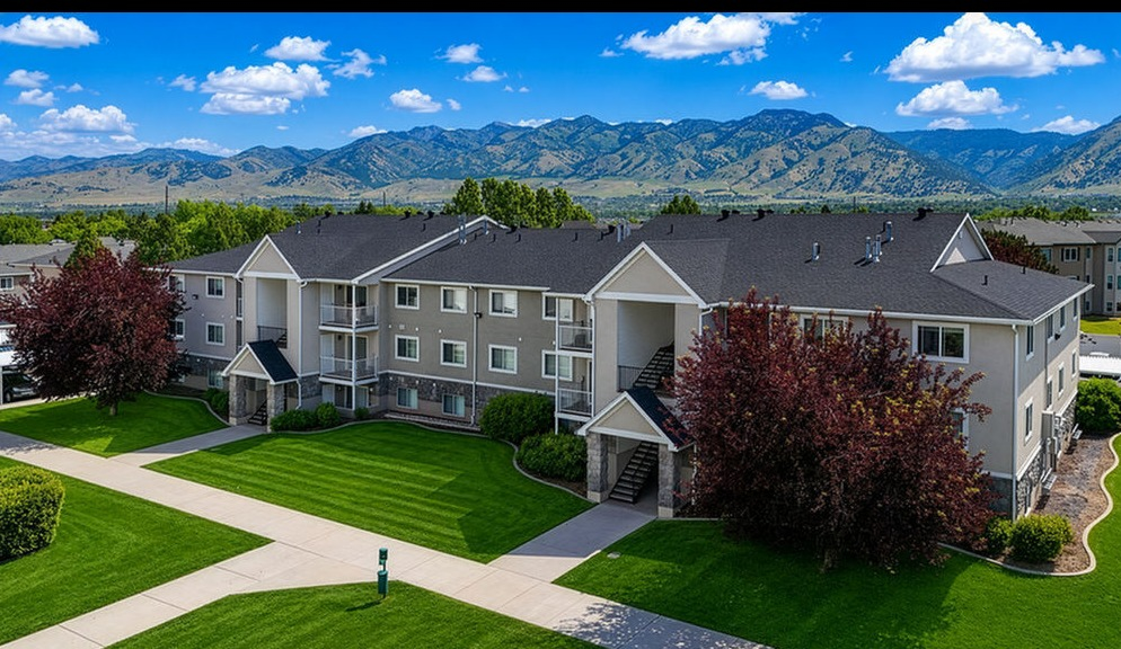 Apartment Exterior with Mountain View