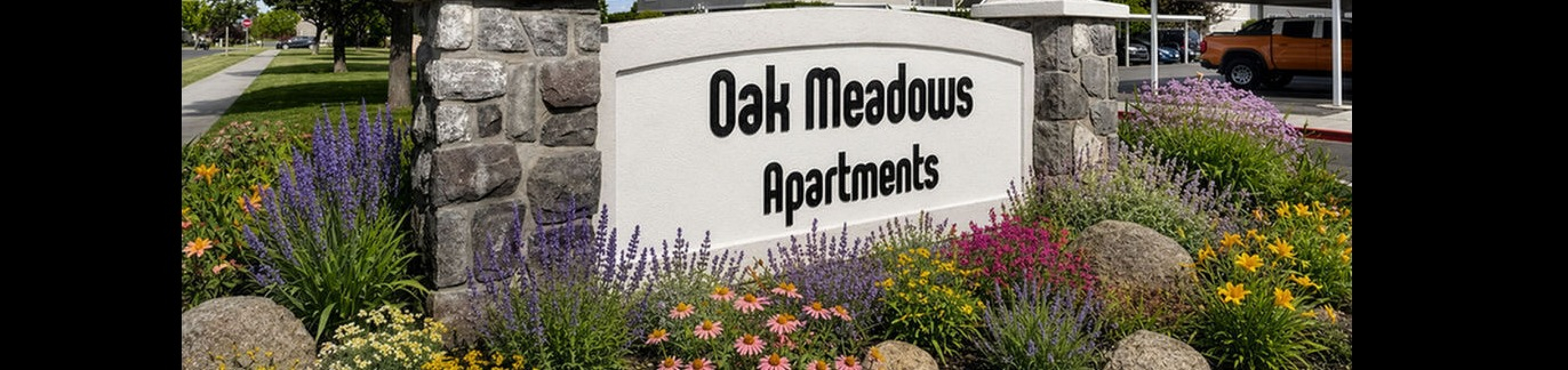 Oak Meadows - Entrance Sign