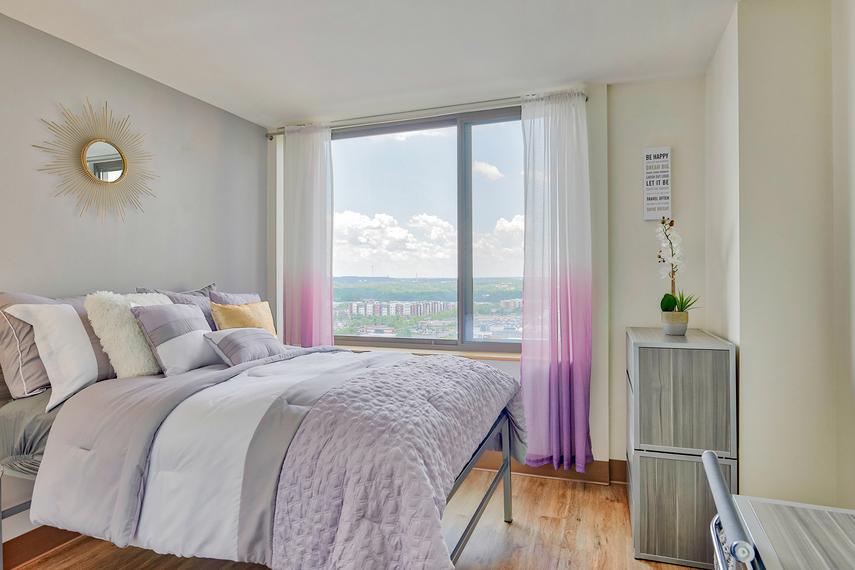 Vie Towers Joins Initiative to Donate 100 Beds to Traveling Medical Professionals-image