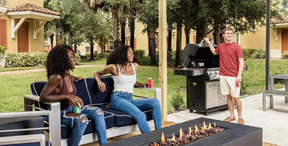 Vie Villas at Boca Raton | Off-Campus Housing | Co-Living Style Townhomes | Vie Management