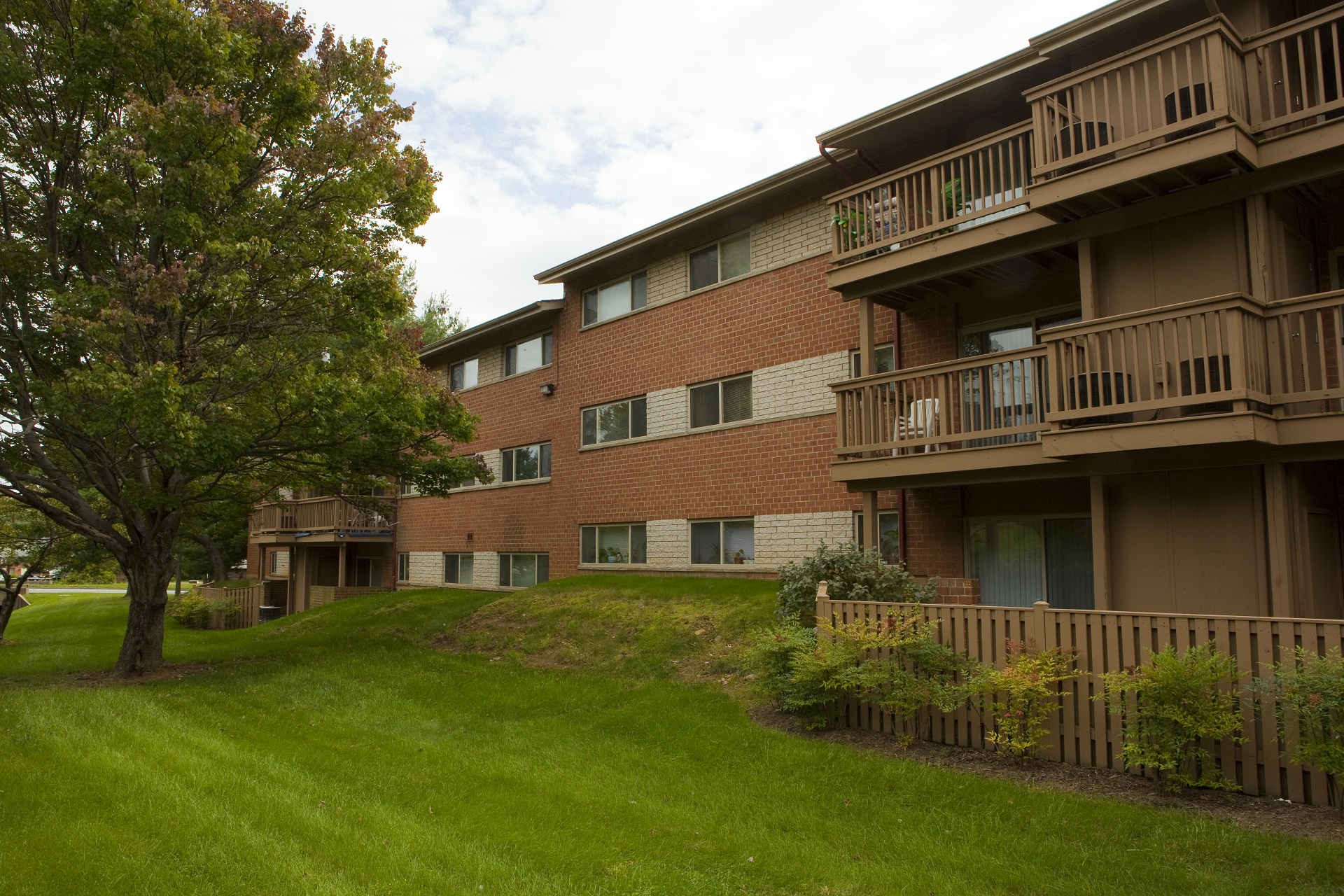 Clarke Manor Apartments In Baltimore, MD