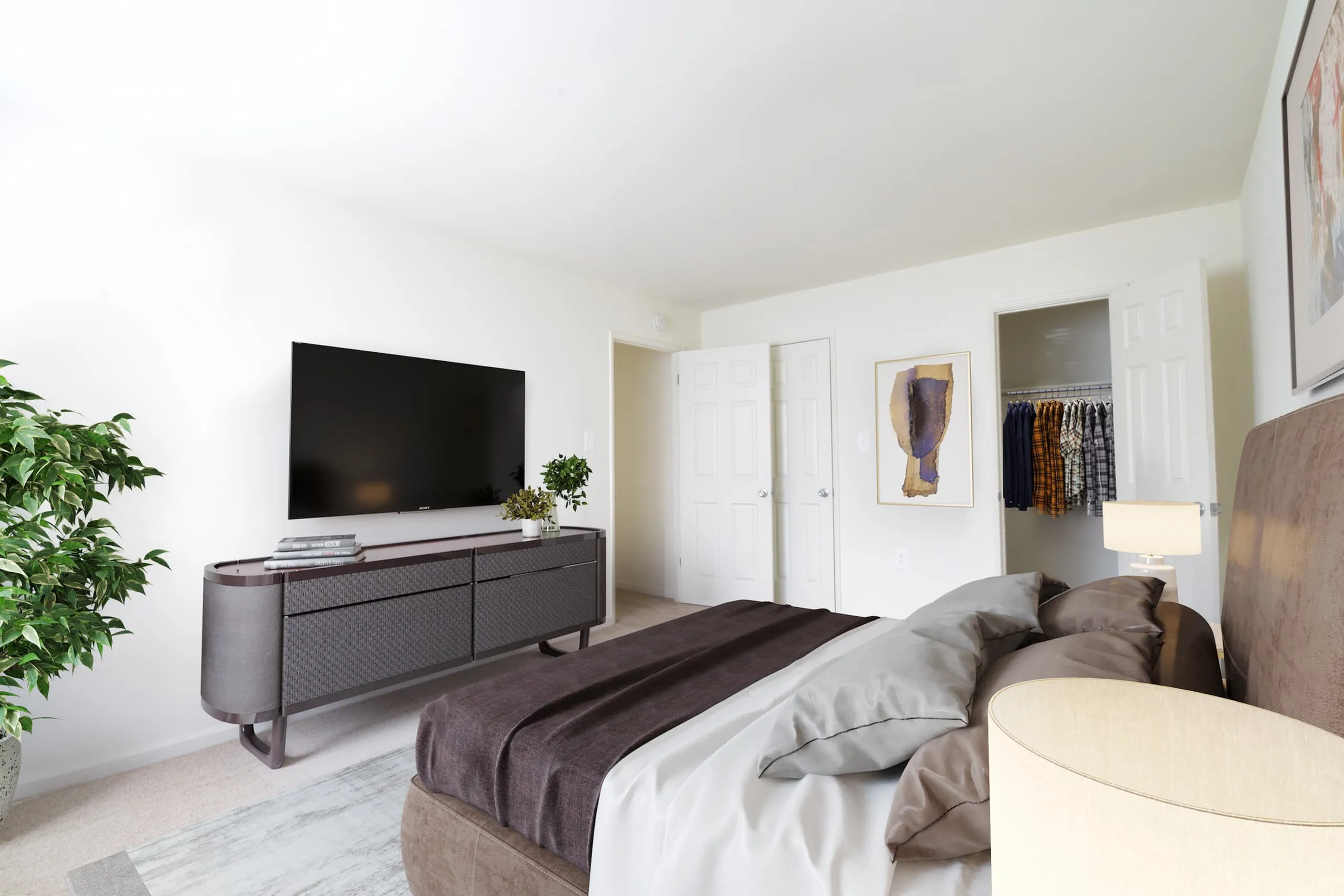 Bedroom. Walk in Closet. Ensuite Bath.
