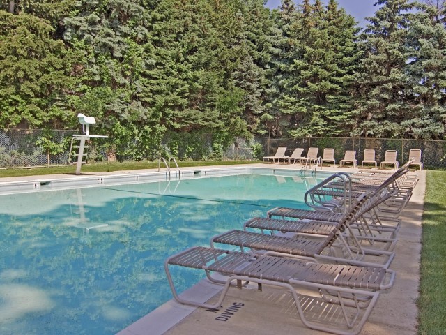 Image of Swimming Pool for Hamlet West