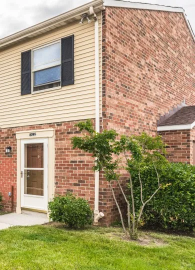 corner townhome at southwood