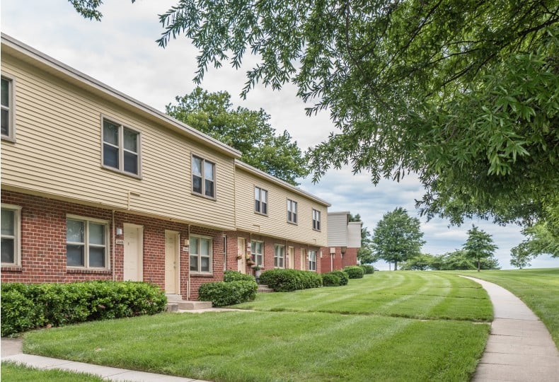 townhome front view at middle branch
