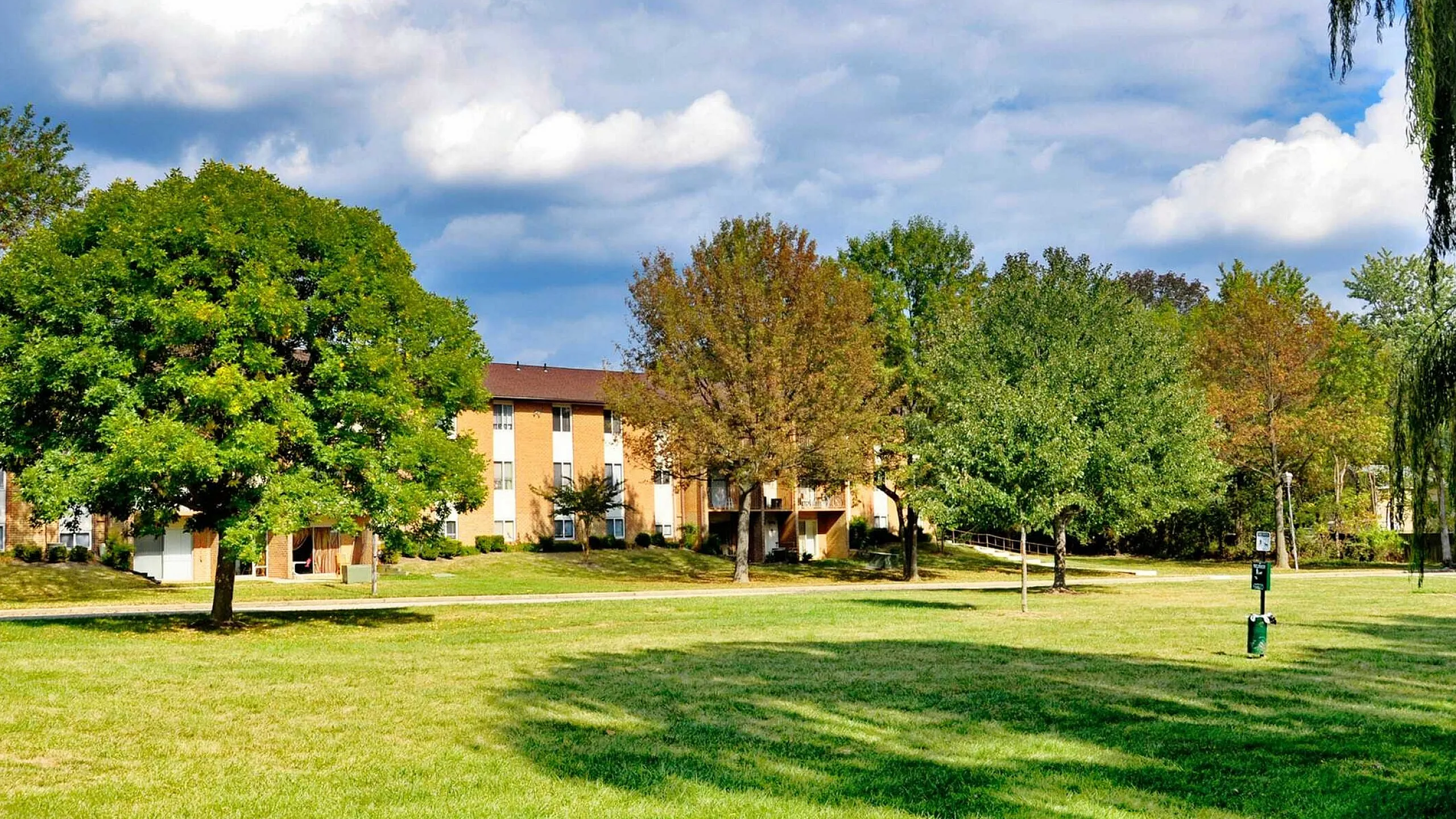 Belmont Park Apartments