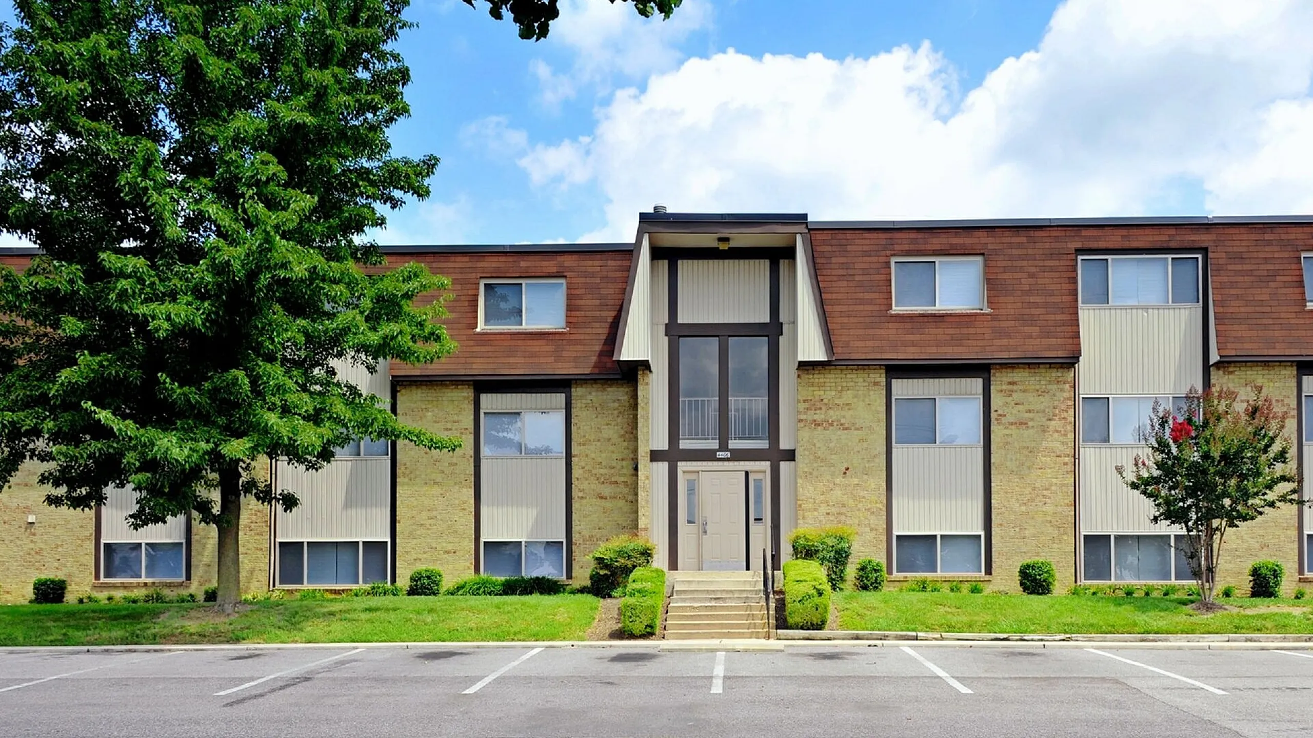 Mannasota Manor Apartments