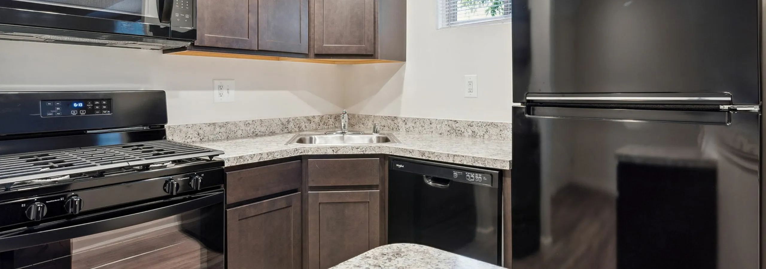 Crain Court Apartments Kitchen