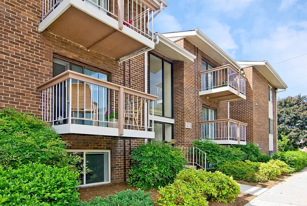 Twin Coves Apartments