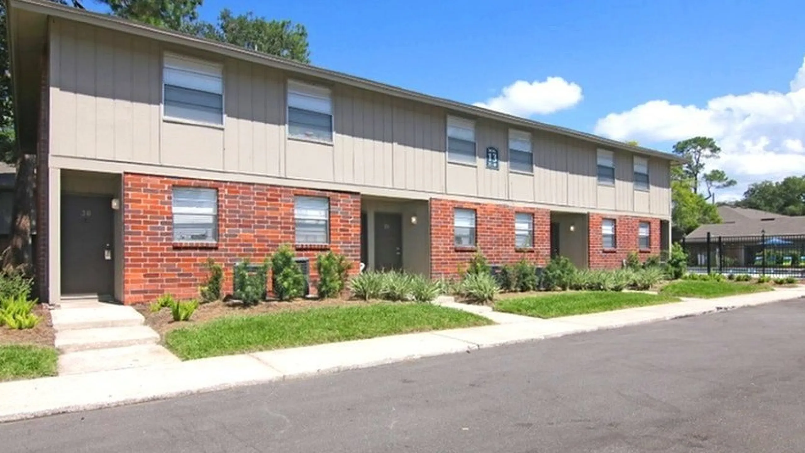 Canyon Square Townhomes