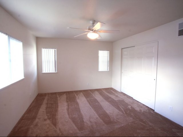 3-bedroom SO home, master suite with walk in closet