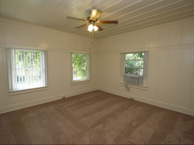 5-bedroom historic woodie on Schofield, master bedroom