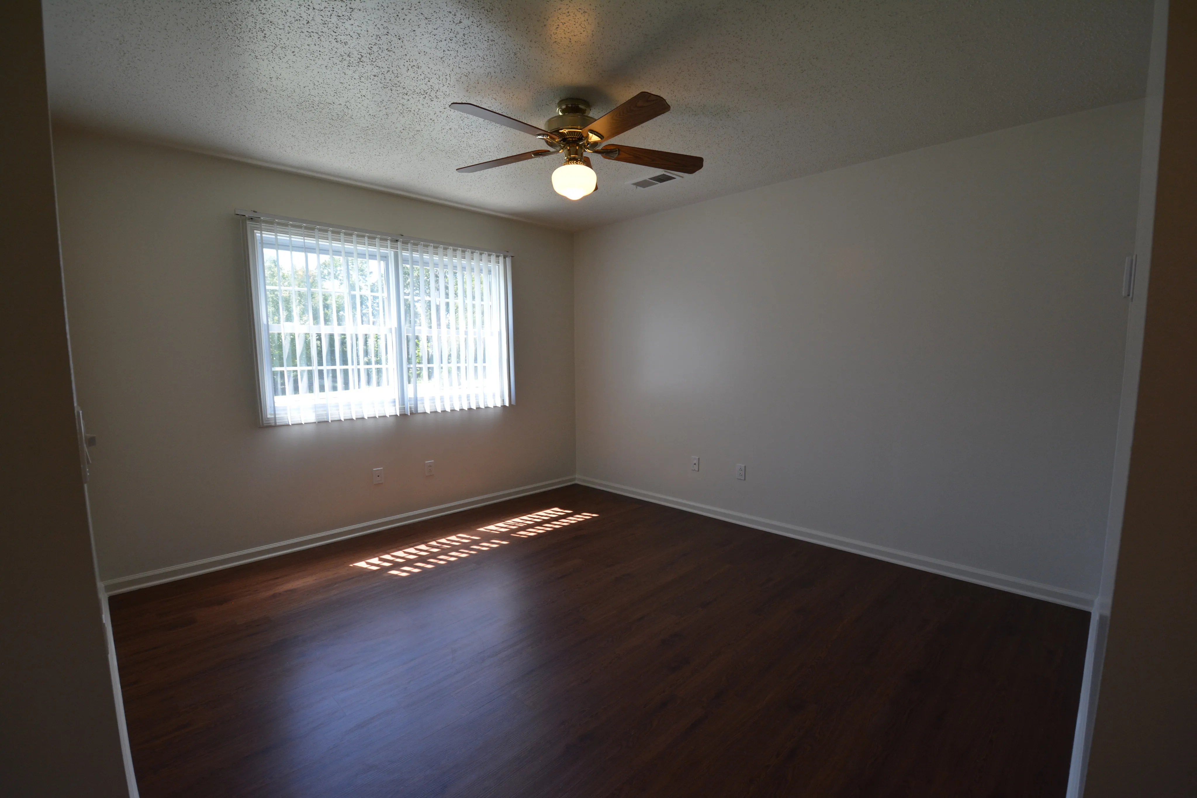 Spacious Bedroom | Fort Campbell KY Apartment Homes | Campbell Crossing