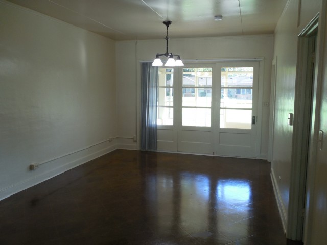 2BR single level duplex on Wheeler, spacious dining and livnig room, Reitree, DoD eligible