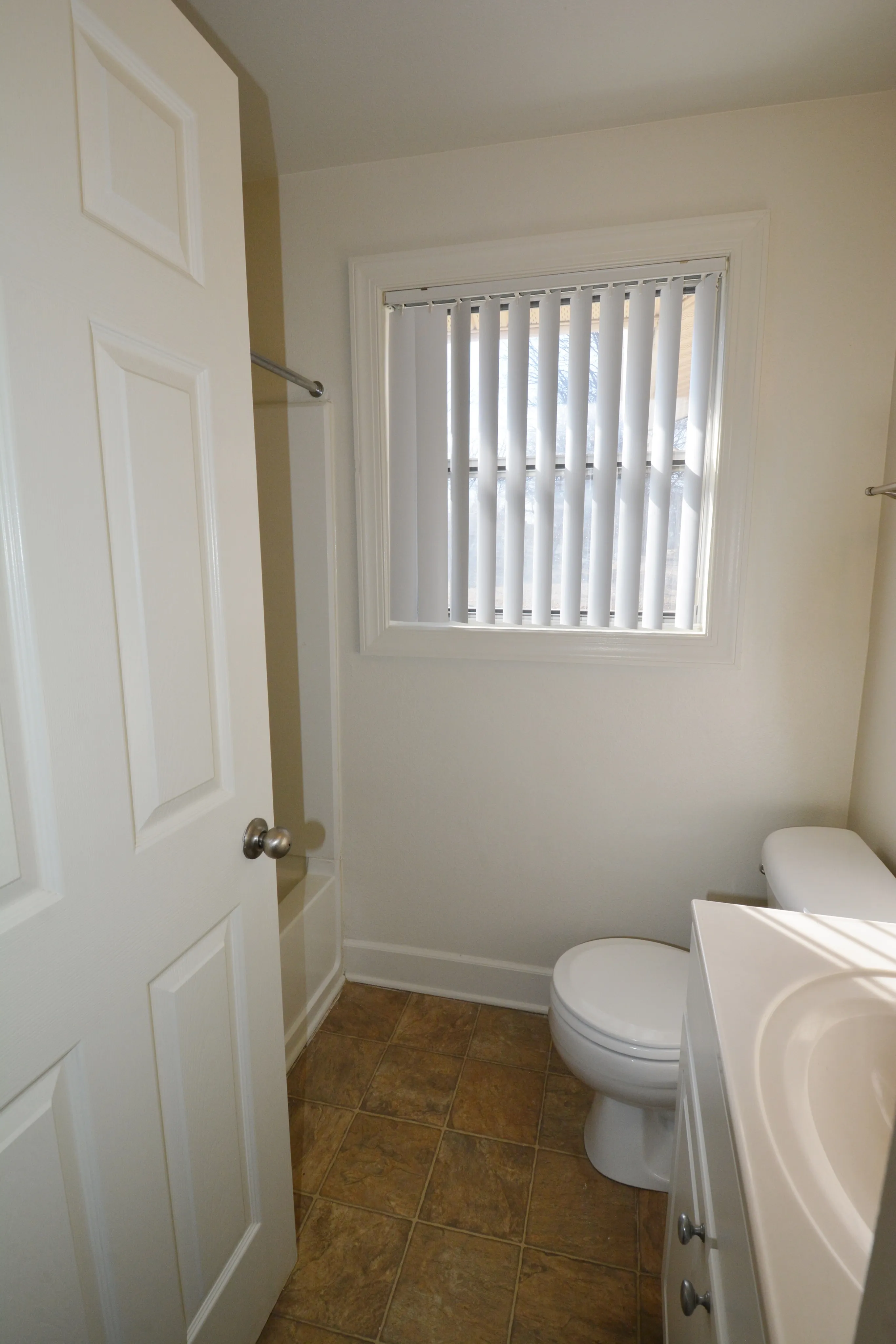 Spacious Bathroom | Fort Campbell KY Apartment For Rent | Campbell Crossing