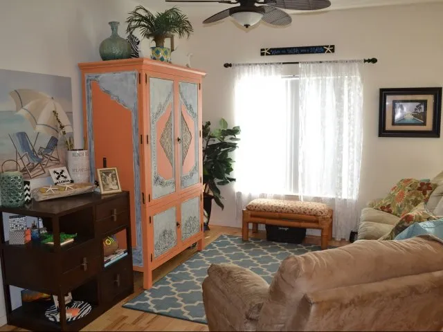 4-bedroom two story duplex townhome, great room