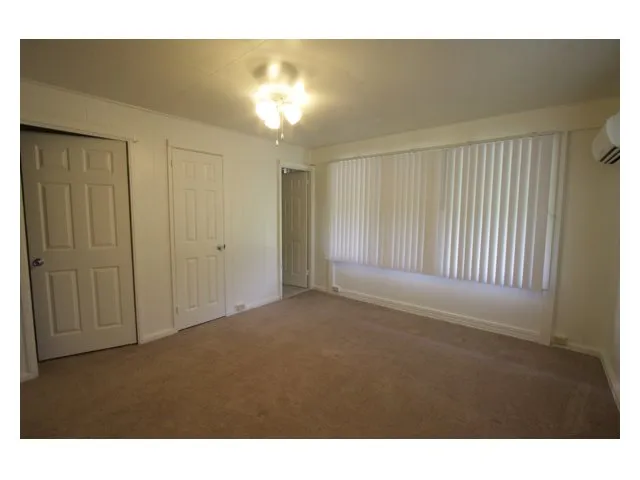 3-bedroom renovated legacy single family home on FTSH, master suite