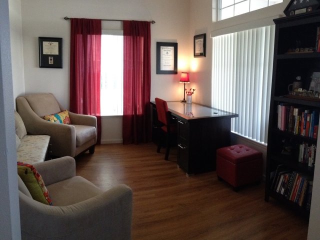 4-bedroom two story single family home on FTSH, AMR, Dining Room or Office