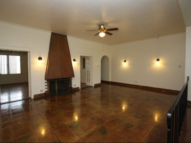 4-Bedroom Senior Officer Home on Schofield Barracks, living room with polisehd concrete
