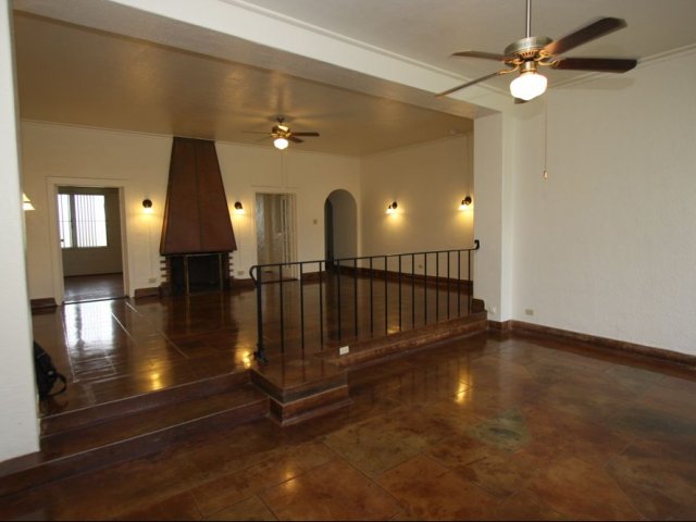 4-bedroom historic stucco on Wheeler, large living space for easy entertaining