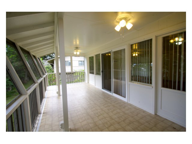 3-bedroom renovated legacy single family home on FTSH, covered lanai