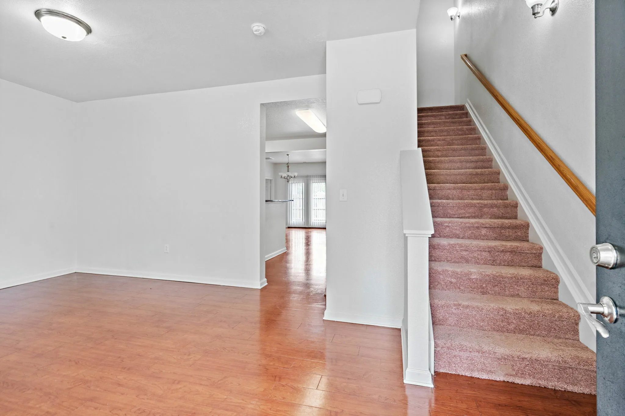 Bright and airy entrance to the Dava home