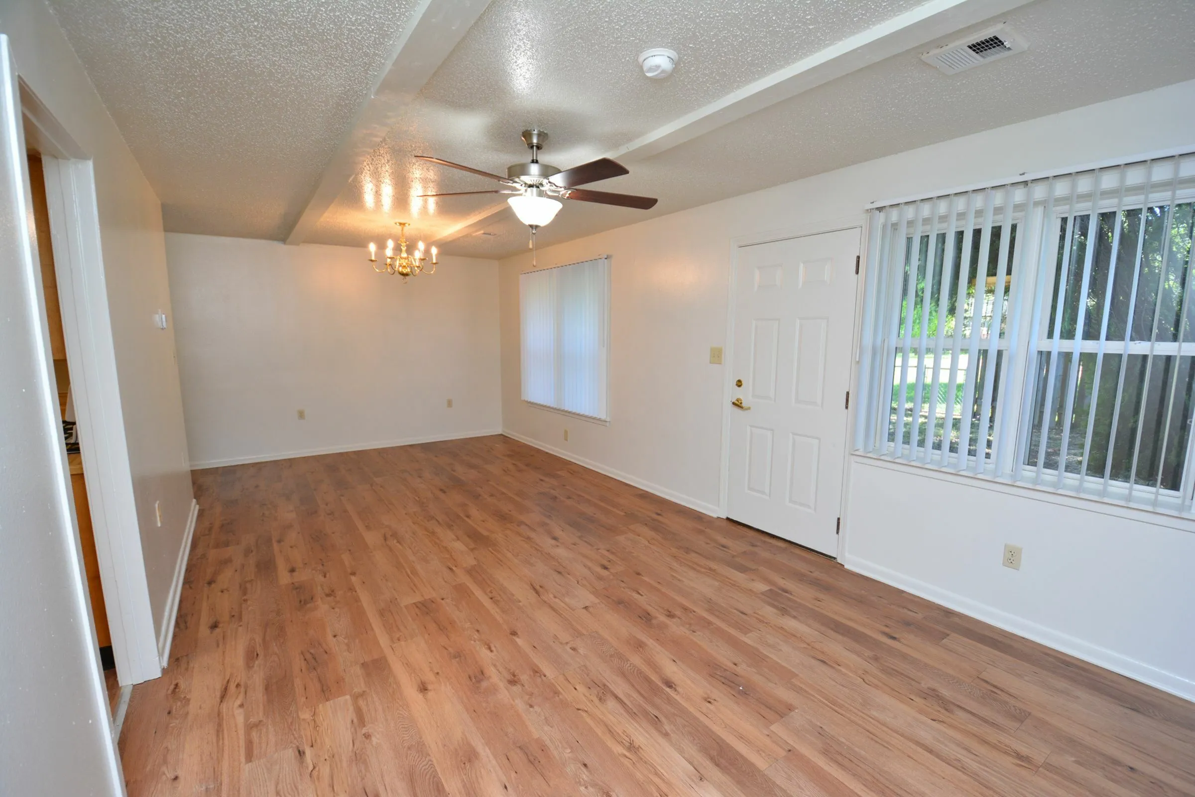 Campbell Crossing 2 bedroom renovated