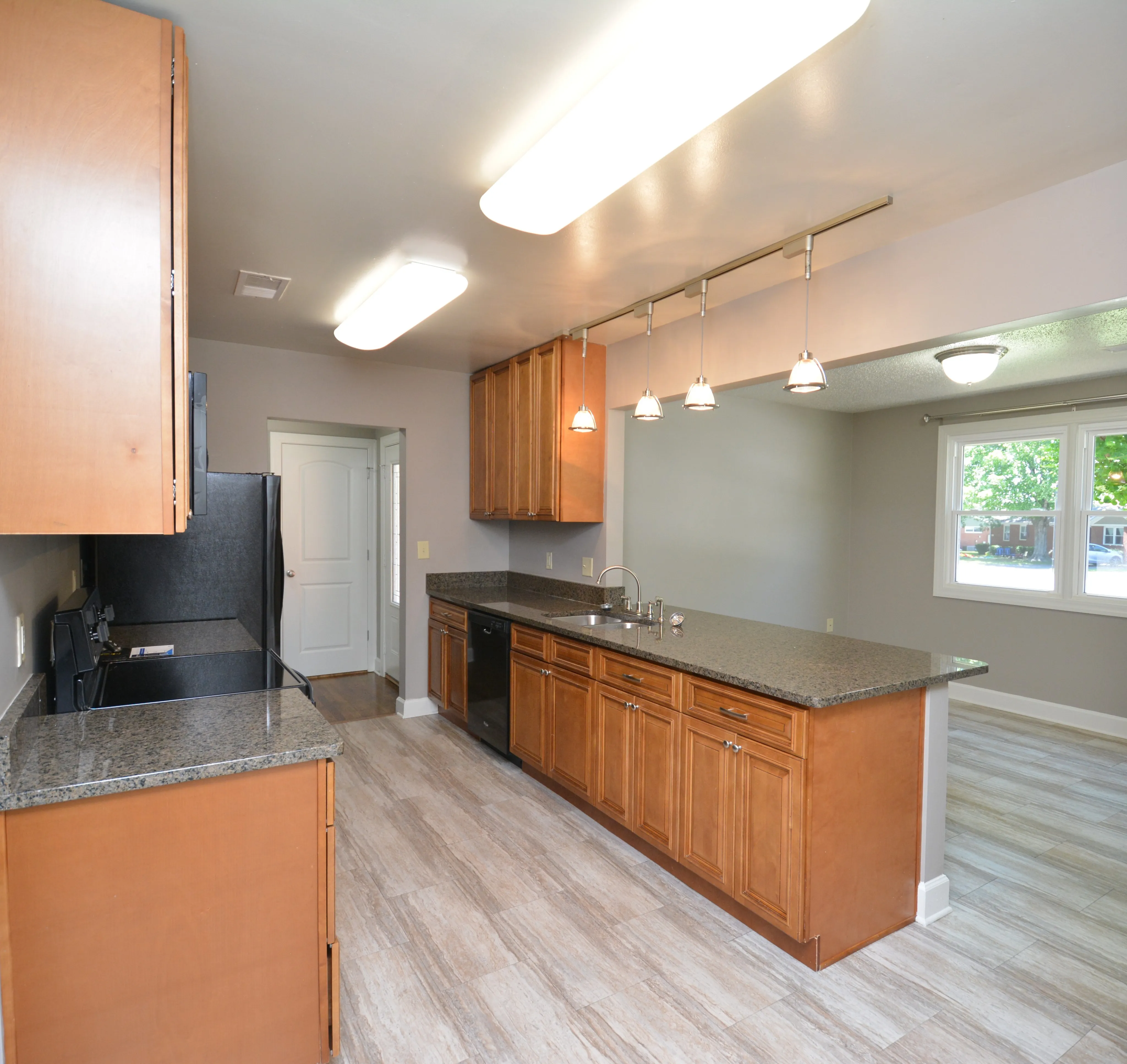 Campbell Crossing 4 bedroom renovated