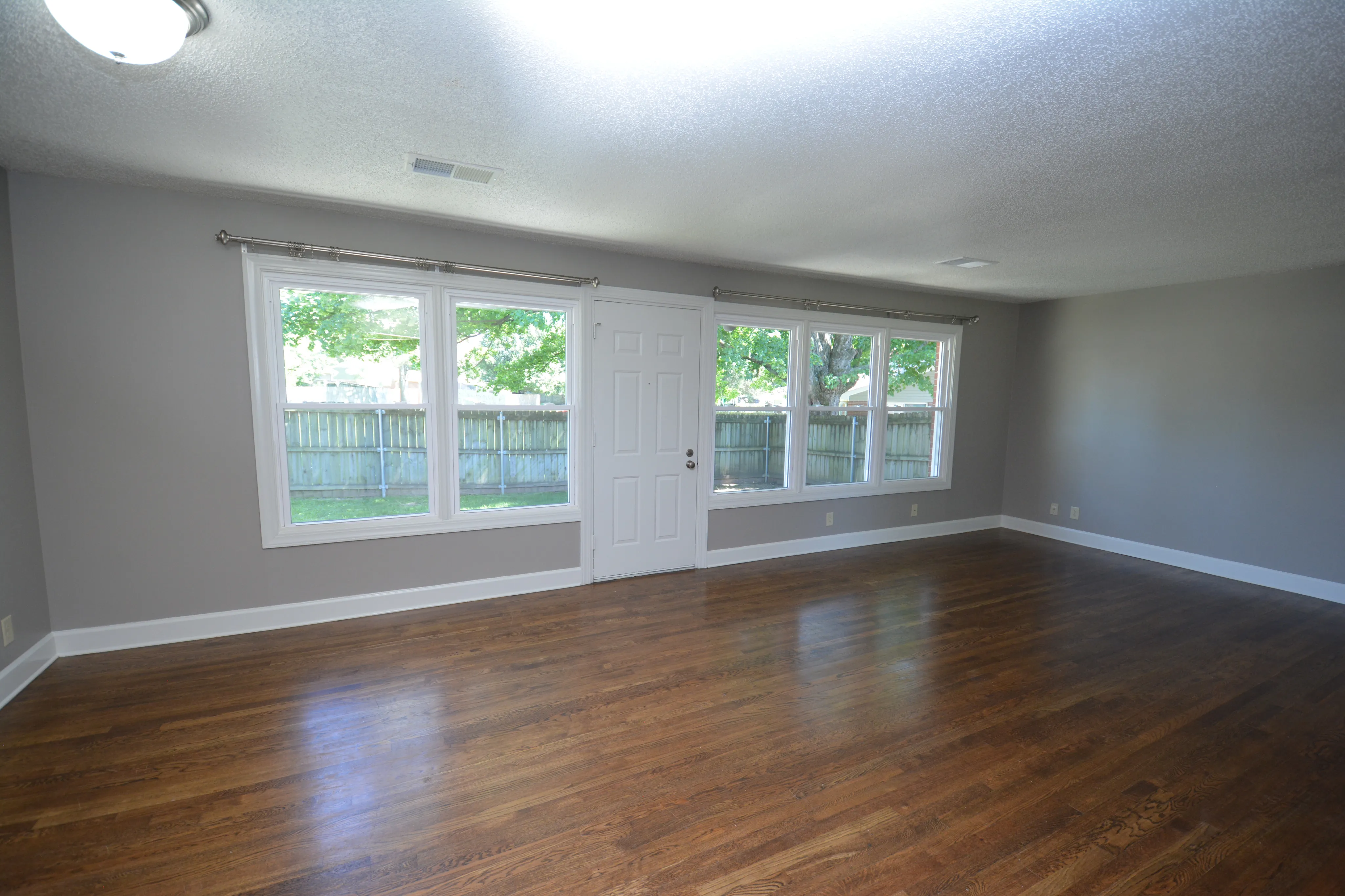 Campbell Crossing 4 bedroom renovated