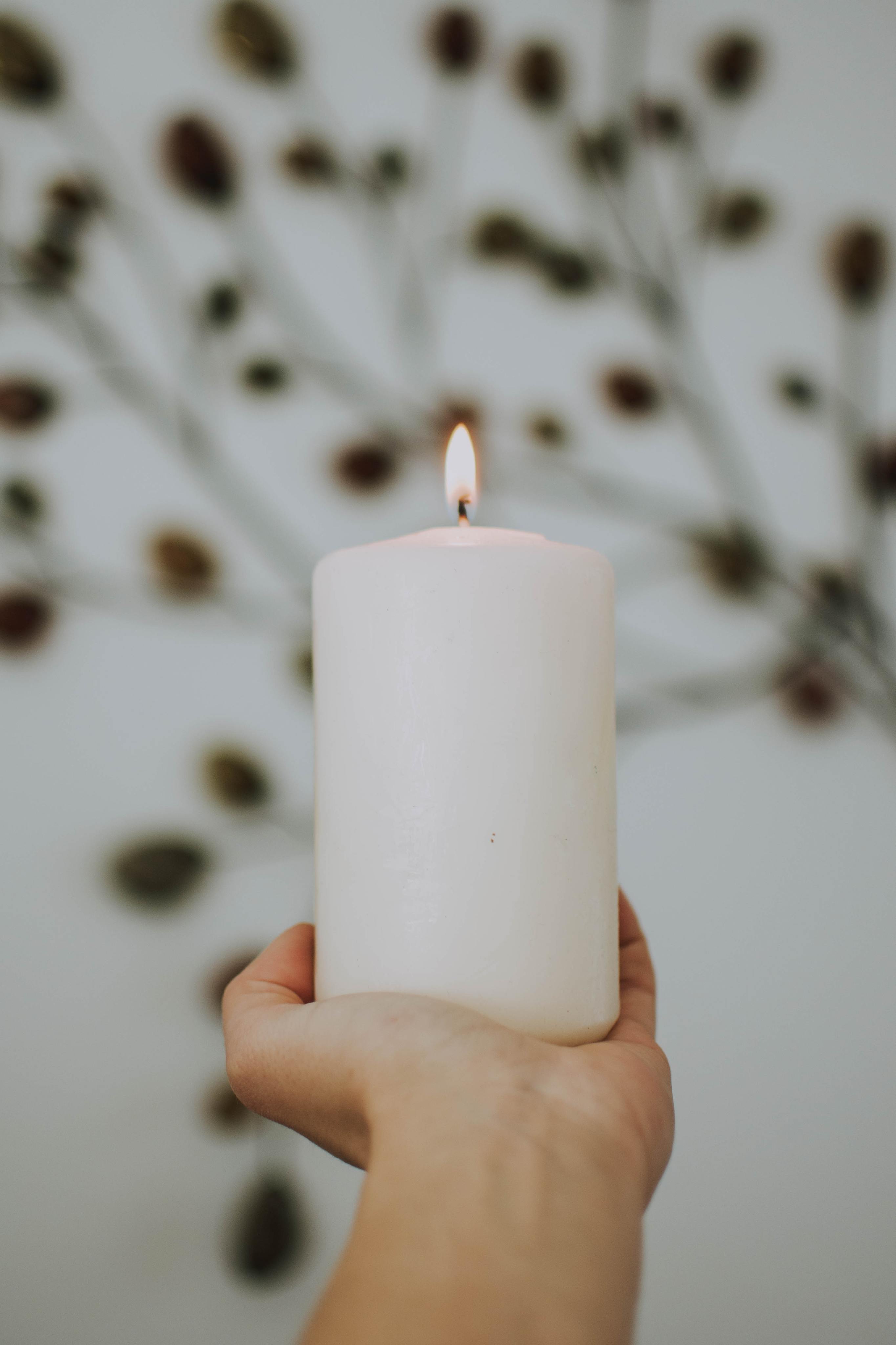 The Basic Steps on Making Candles at Home-image