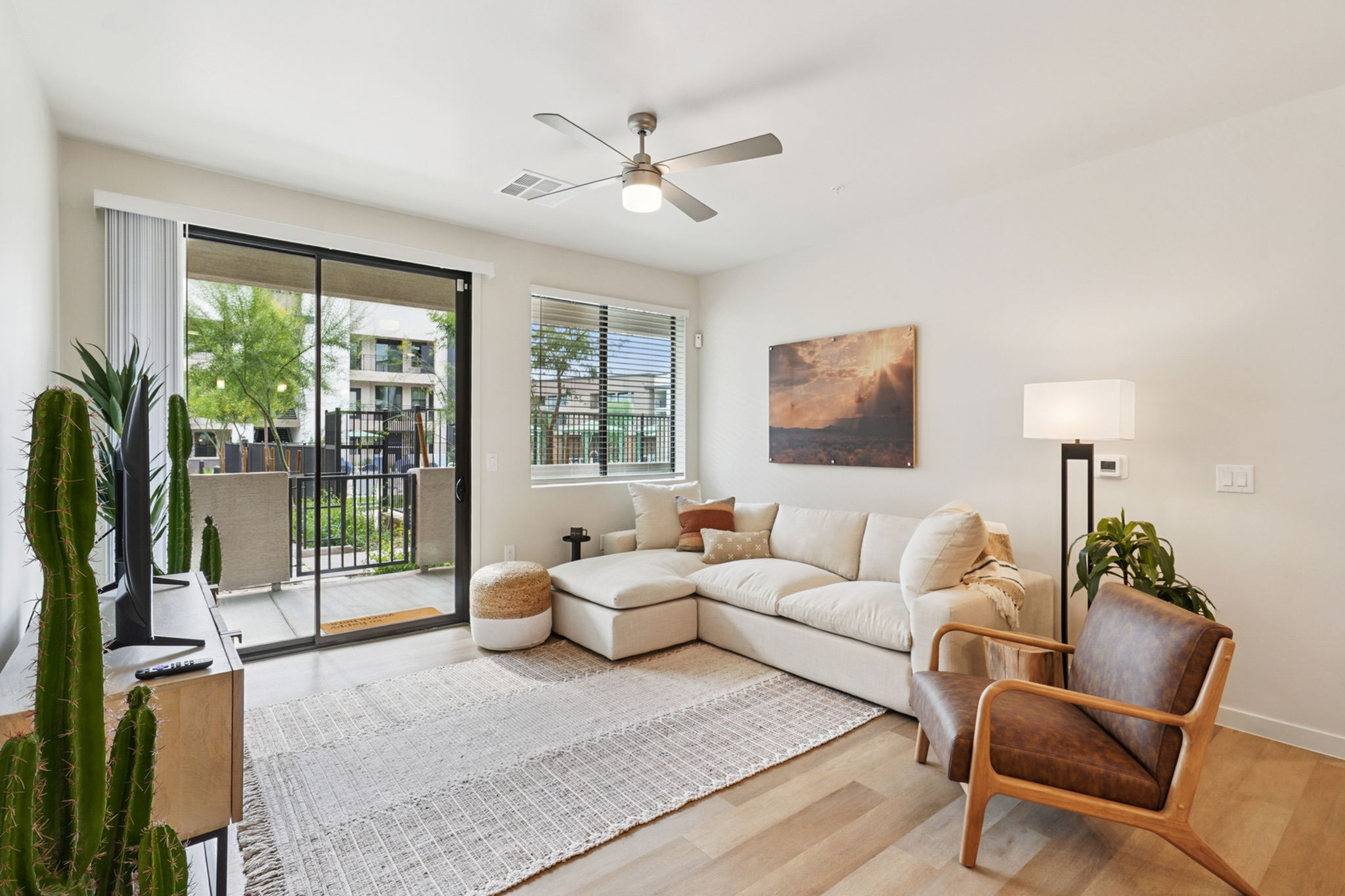 Furnished Apartments in North Phoenix, AZ-image