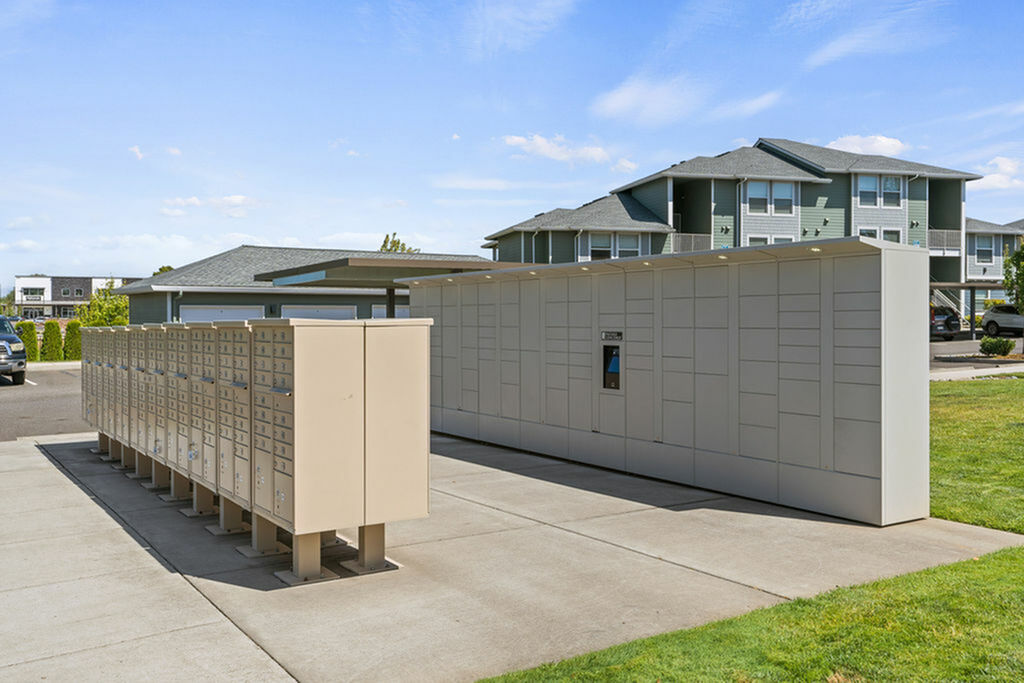 High End Apartments With Washer Dryer And Community Mailboxes