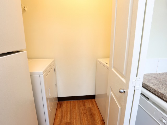 apartments in Vancouver, washer dryer