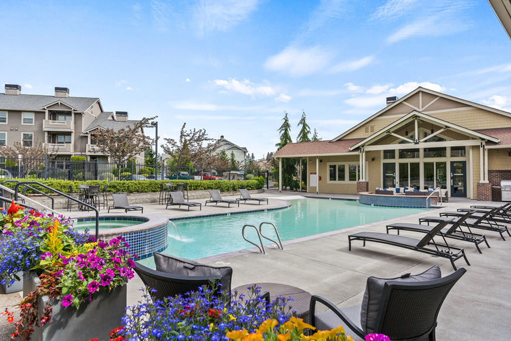 east vancouver apartments with pool
