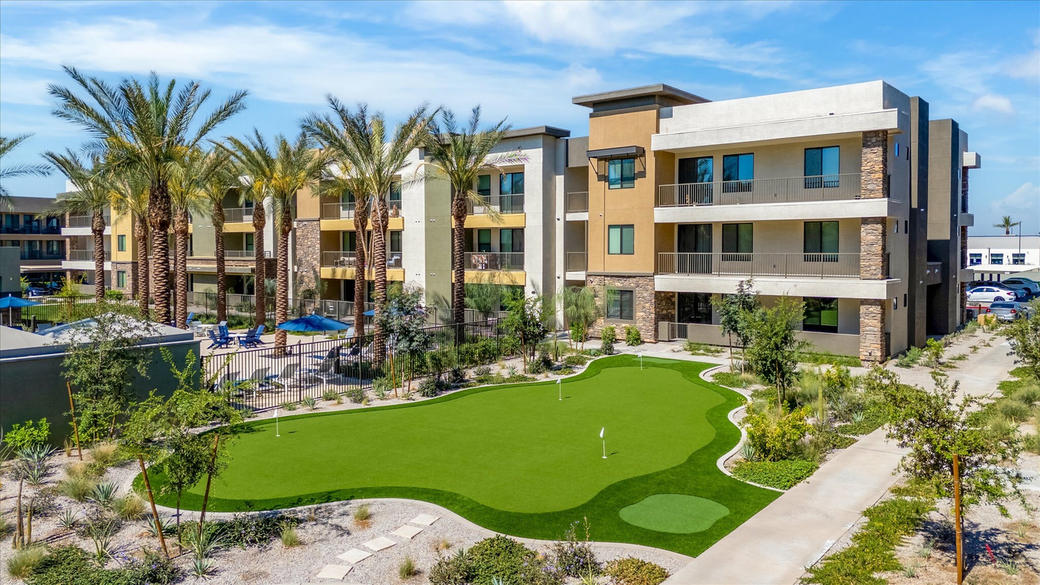 9-Hole Putting Green
