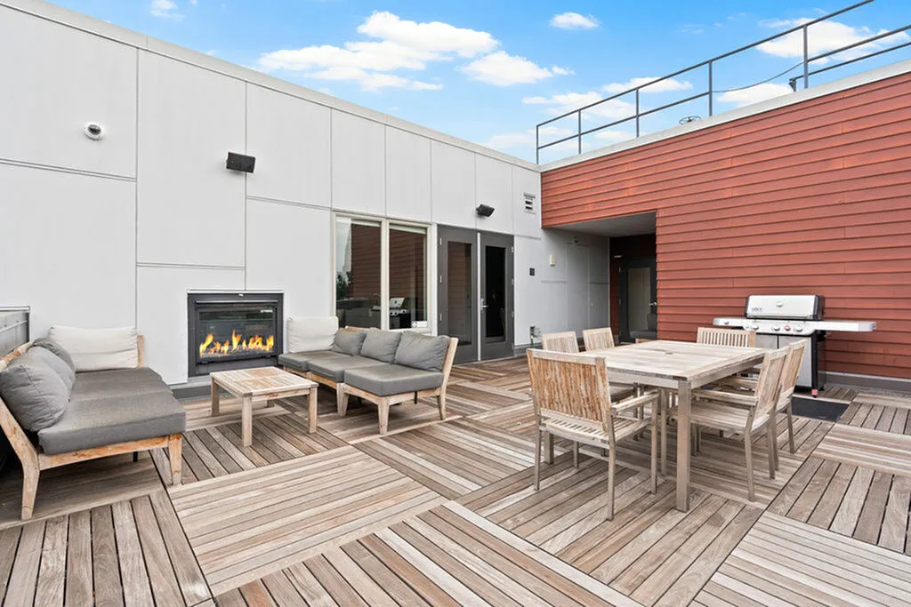 Outdoor Lounge