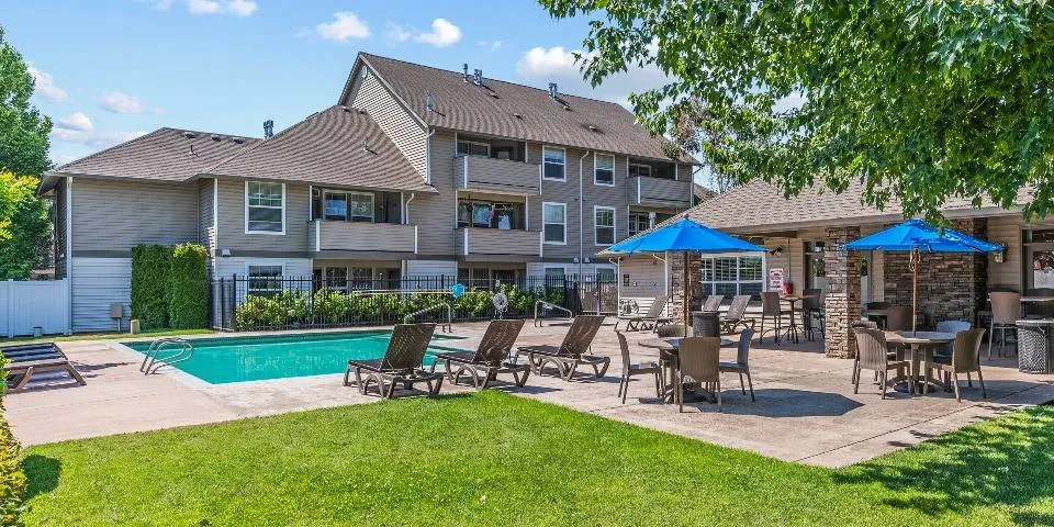 wyeast pointe swimming pool