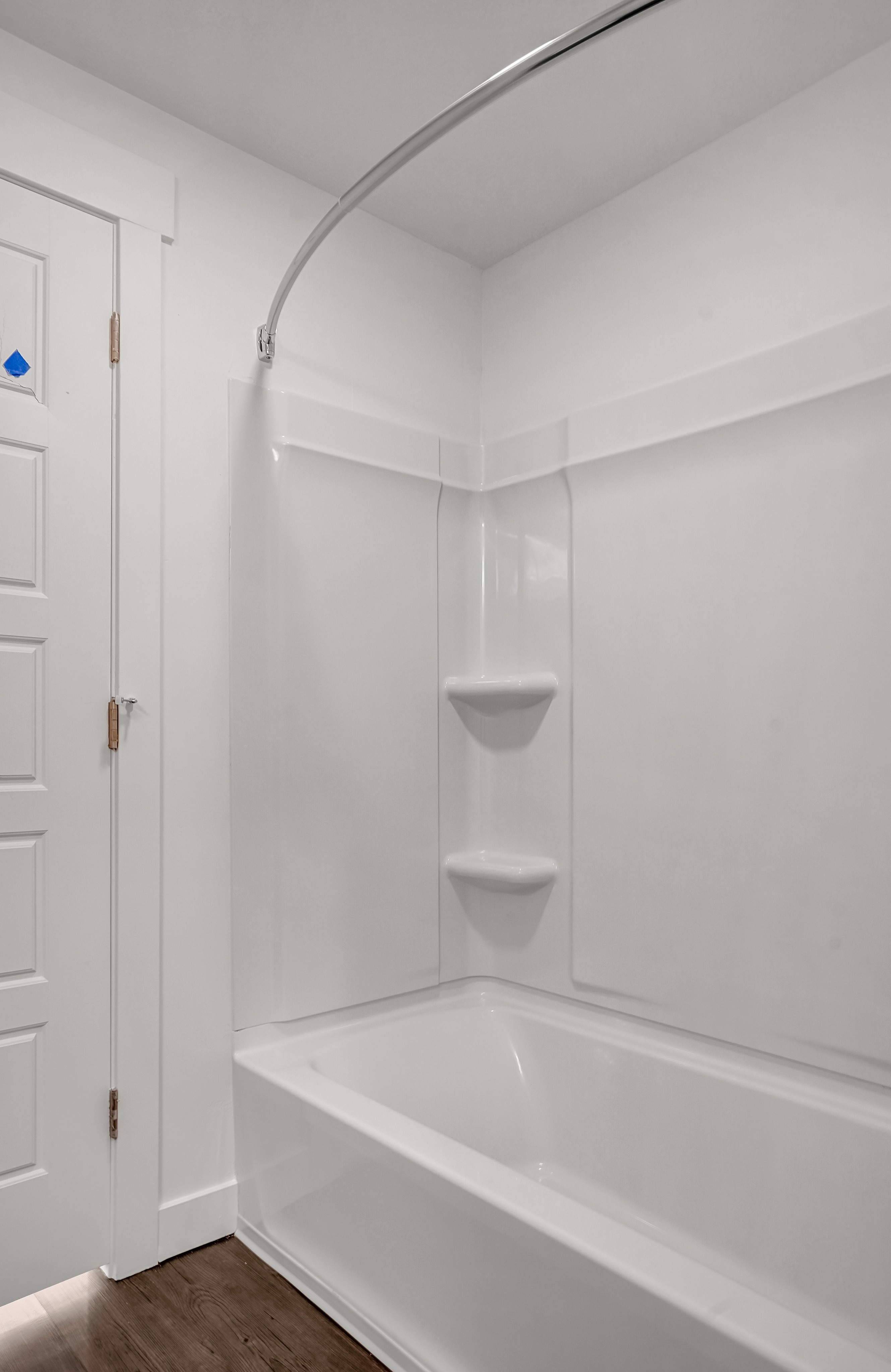 View Photos Moda Glenwood