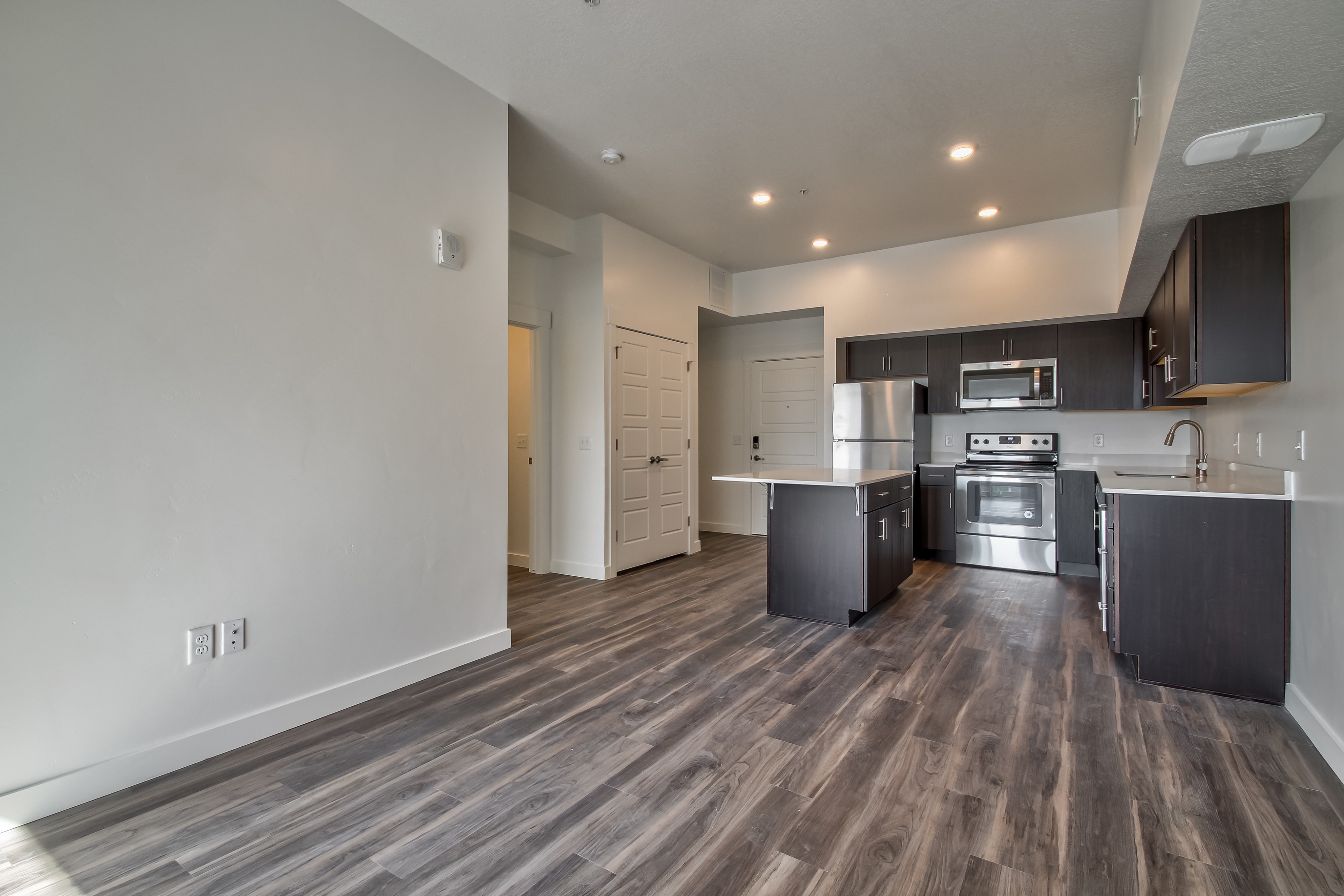 View Photos Moda Meadowbrook