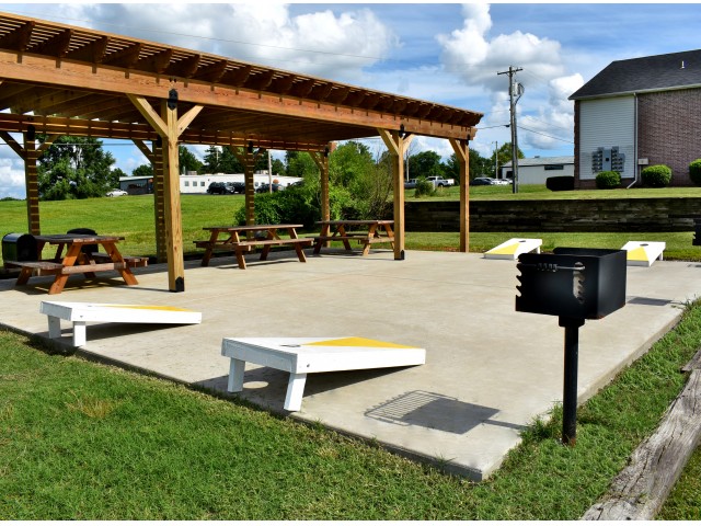 Community Pavilion - Ozark Plantation