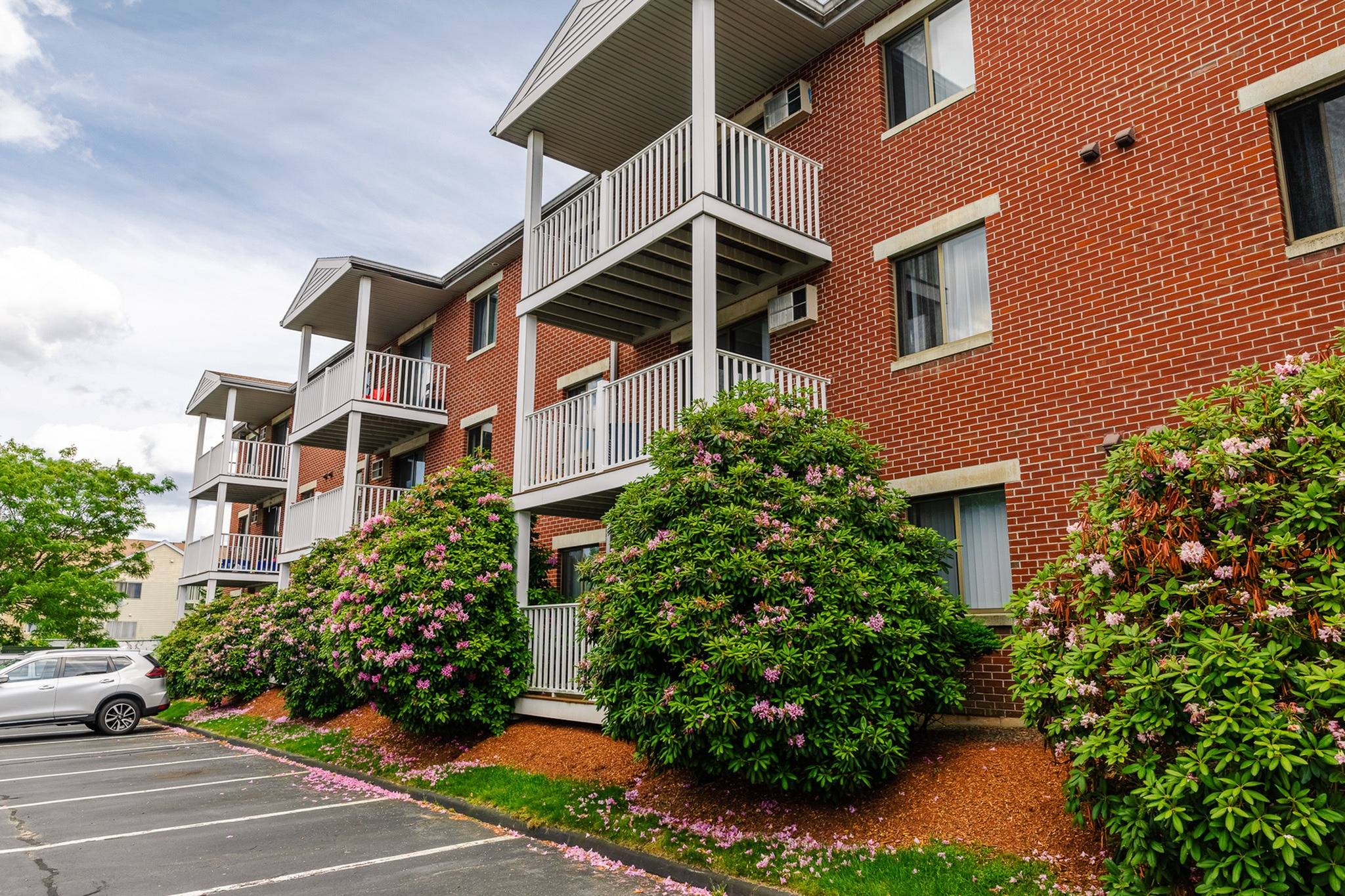 Photo Gallery Westford Park Apartments in Lowell, MA