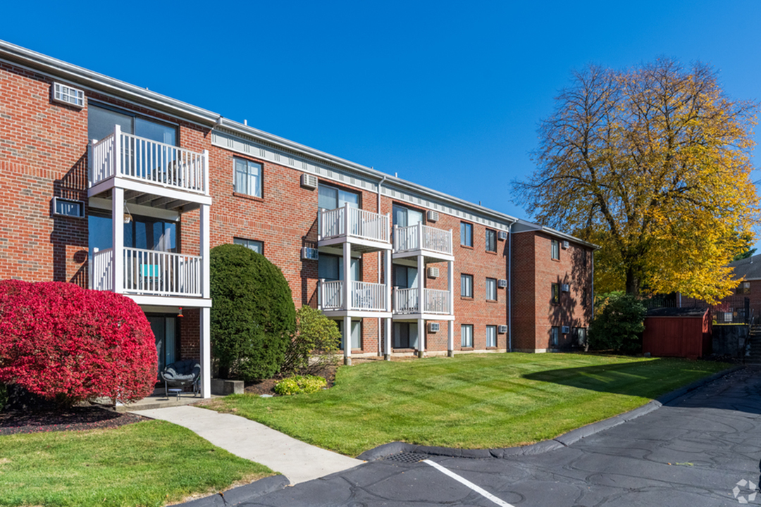 Photos Tours Princeton Green Apartments Marlborough MA