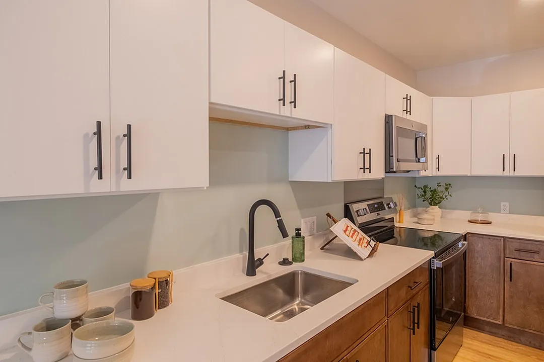 Monadnock Place - Modern Kitchen