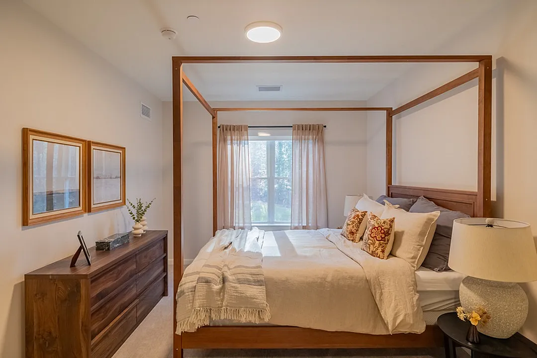 Monadnock Place - Cozy Bedroom